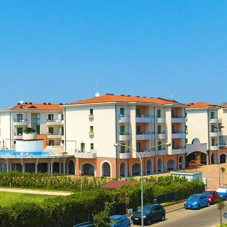 Apartament In Near Tennis Court