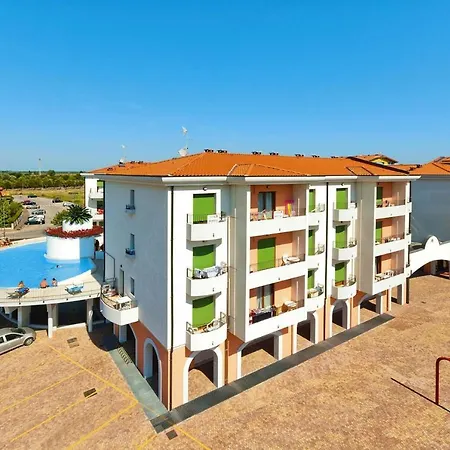 Apartament In Near Tennis Court *